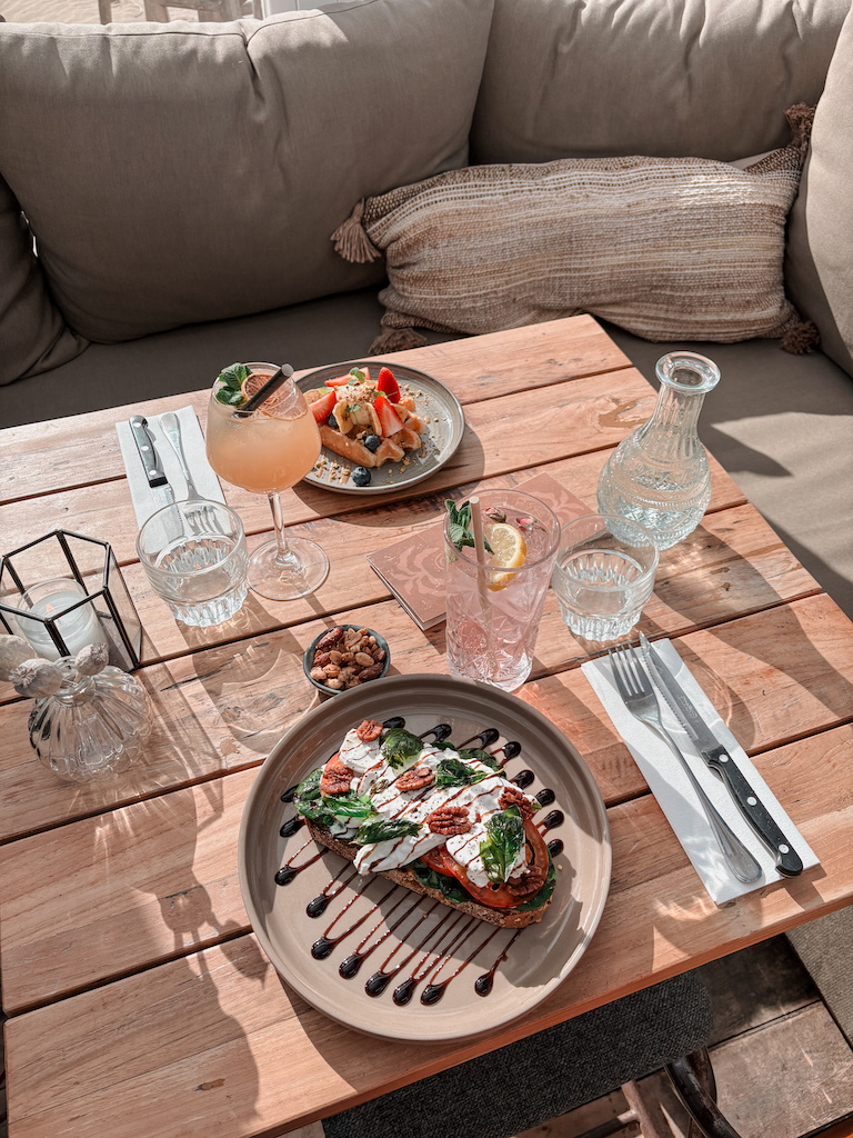 lunchen noordwijk witsand, cocktails, sandwiches