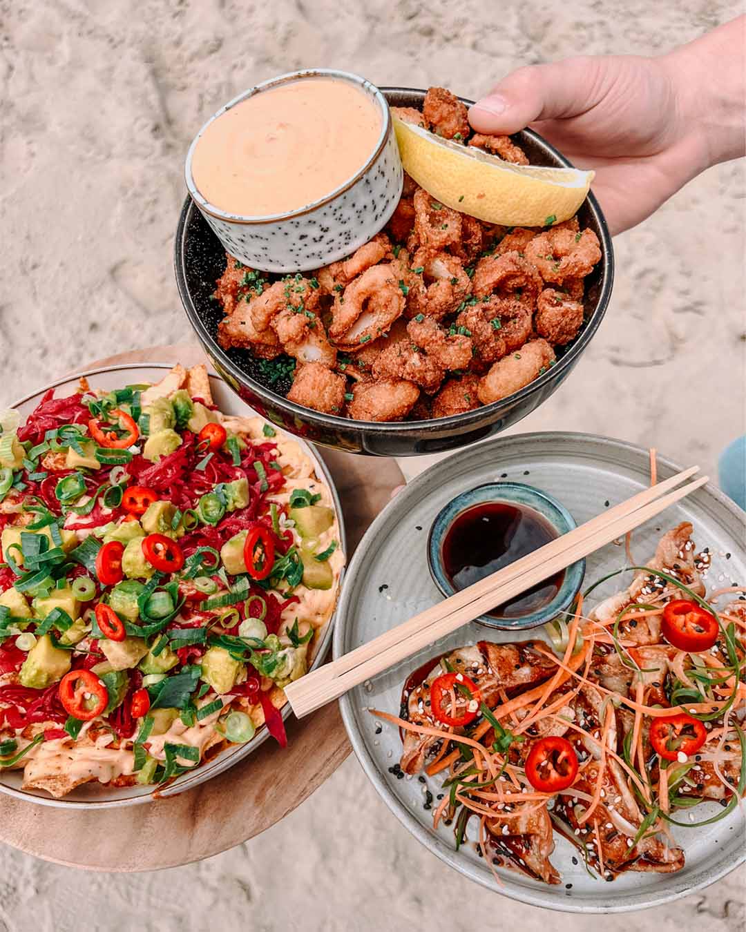 Verschillende bites, calamaris, gyoza's en nacho's